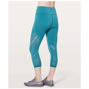 Lululemon Reveal Crop Interconnect *18" Pacific Teal size 4